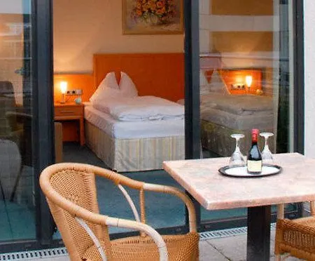 Otel Koncept Benedikt Siegburg