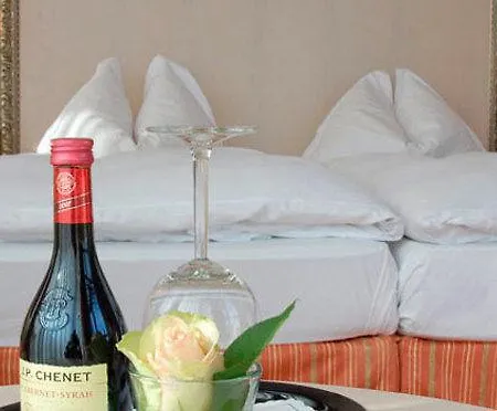 Koncept Benedikt Otel Siegburg
