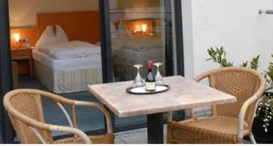 Koncept Benedikt 3* זיגבורג